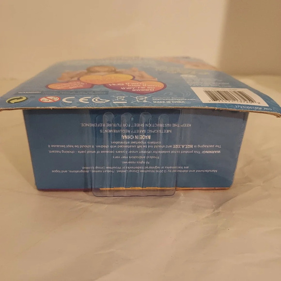 WowWee Fingerlings Adorable Baby Monkey Summer - Still in Packaging - Picture 7 of 10